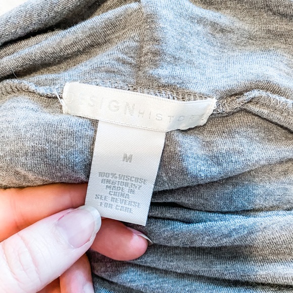 Gray cowl/turtleneck top - Picture 3 of 3